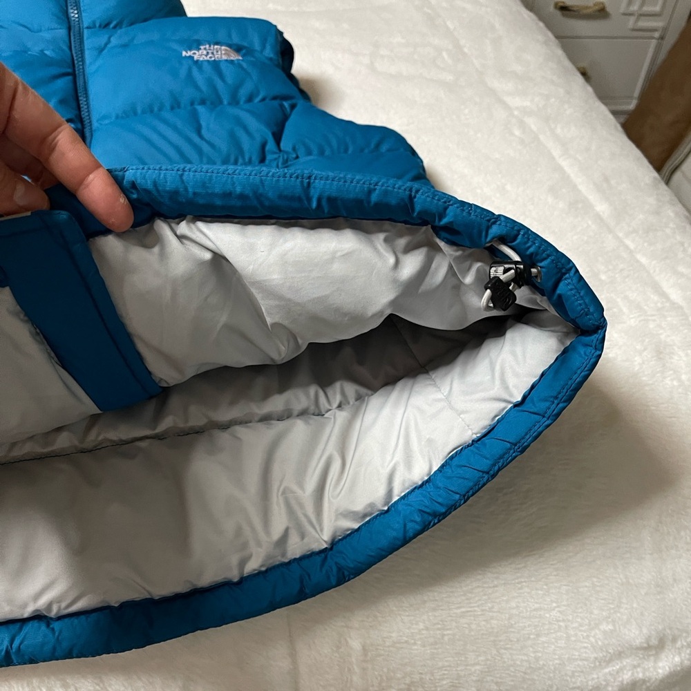 The North Face Nuptse 700 Teal Puffer Vest - Picture 8 of 16
